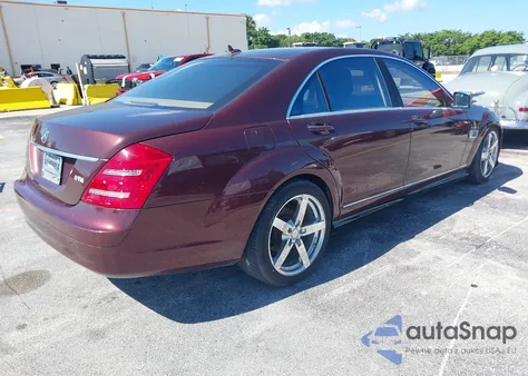 2008 Mercedes-Benz S-Class 5.5L V8 z USA, uszkodzony, nr VIN WDDNG71X38A208200